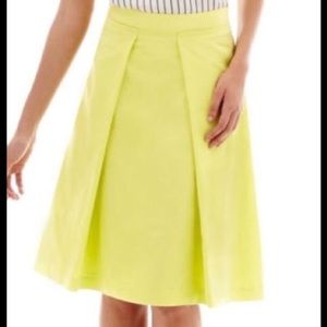 Worthington neon yellow lemon lime pleated full skirt NWT